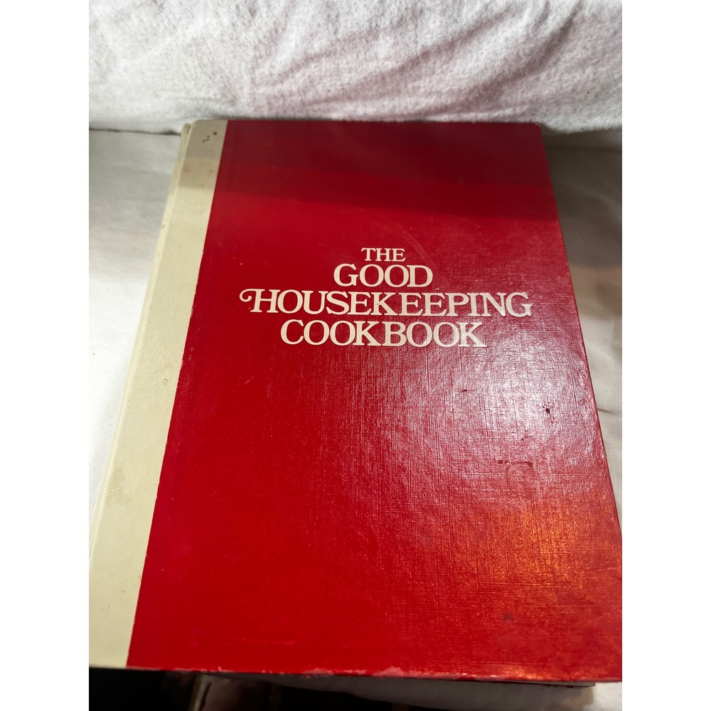 The Good Housekeeping Cookbook 1973 Vintage Hardcover Zoe Coulson ISBN0878510141